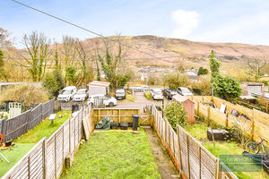 Photo 1- click for photo gallery